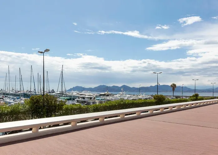 Hébergement de vacances Croisette Sea View *
